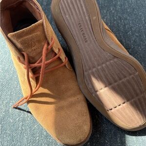 Cole Haan Men’s Suede Chukka Boots in Brown with Rust Laces